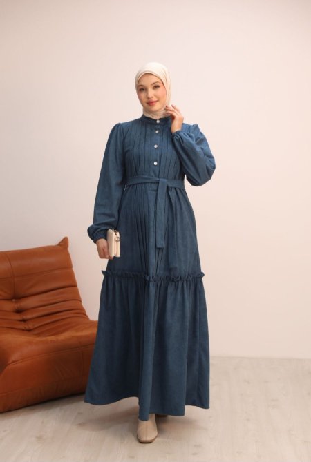 ازرق مثل الجينز