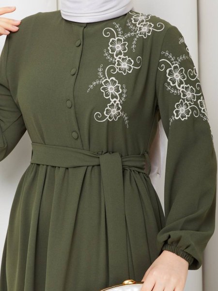 اخضر زيتوني